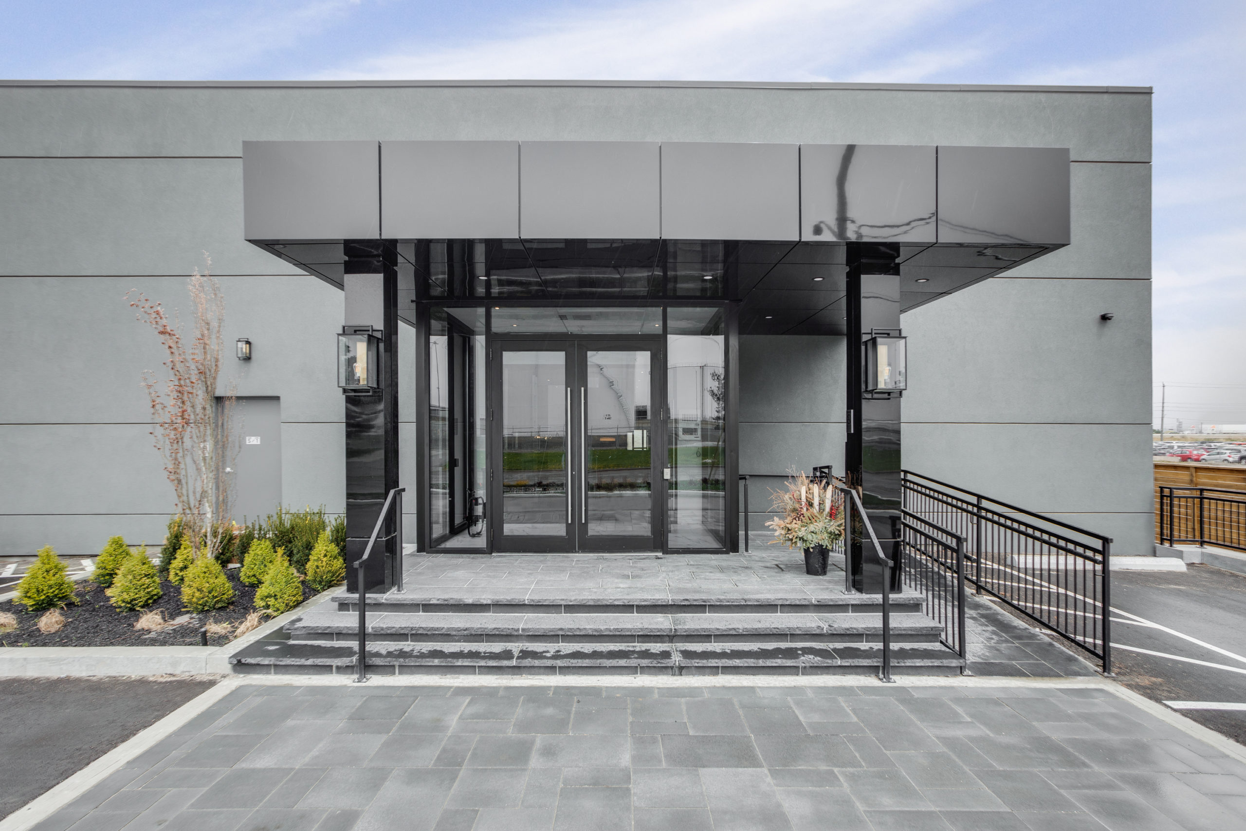 Dream Suites @ YYZ - Venue Exterior